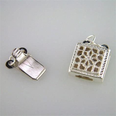 square box clasp